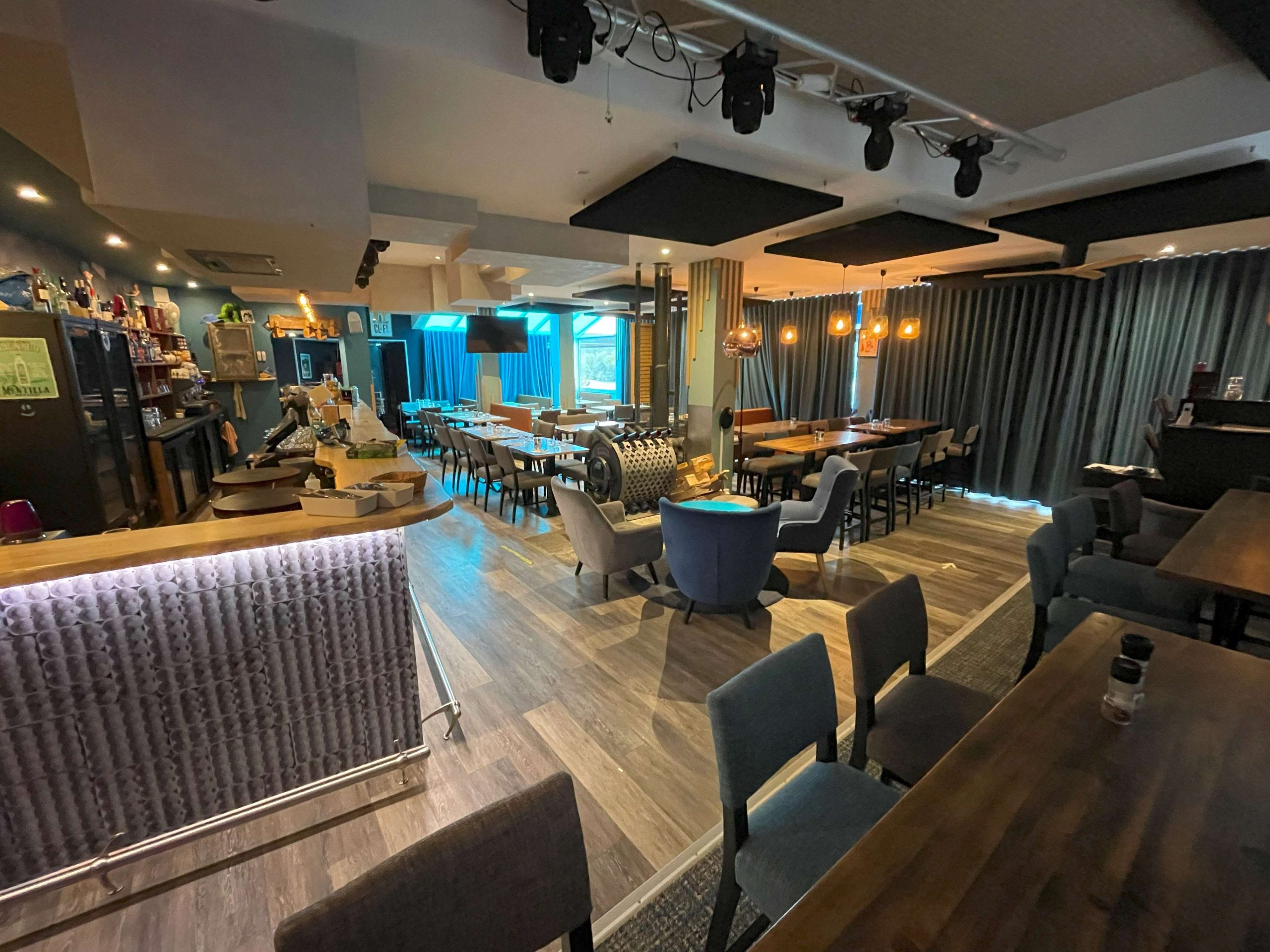 salle resto rideau ferme